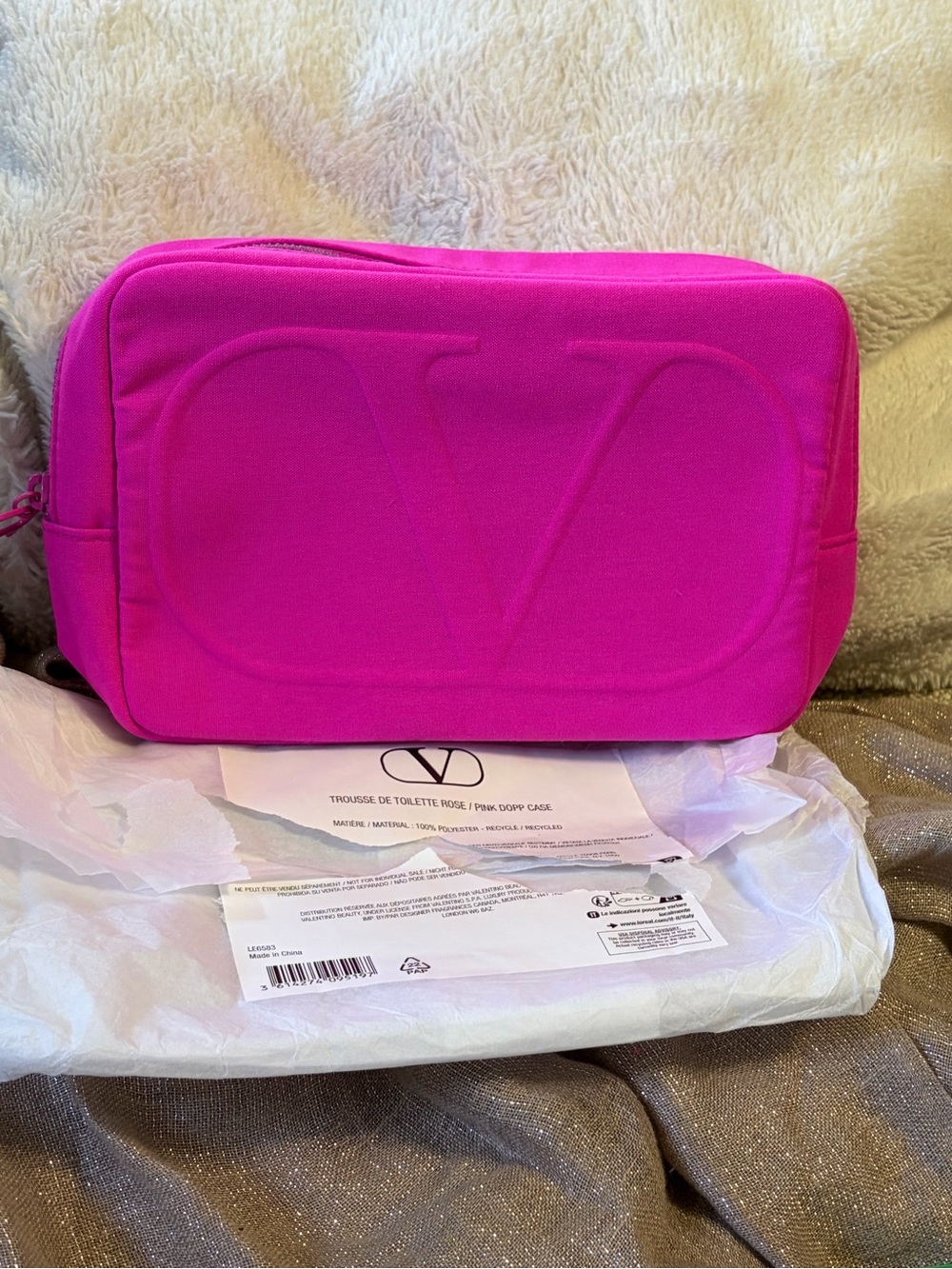 Valentino Beauty Hot pink pouch